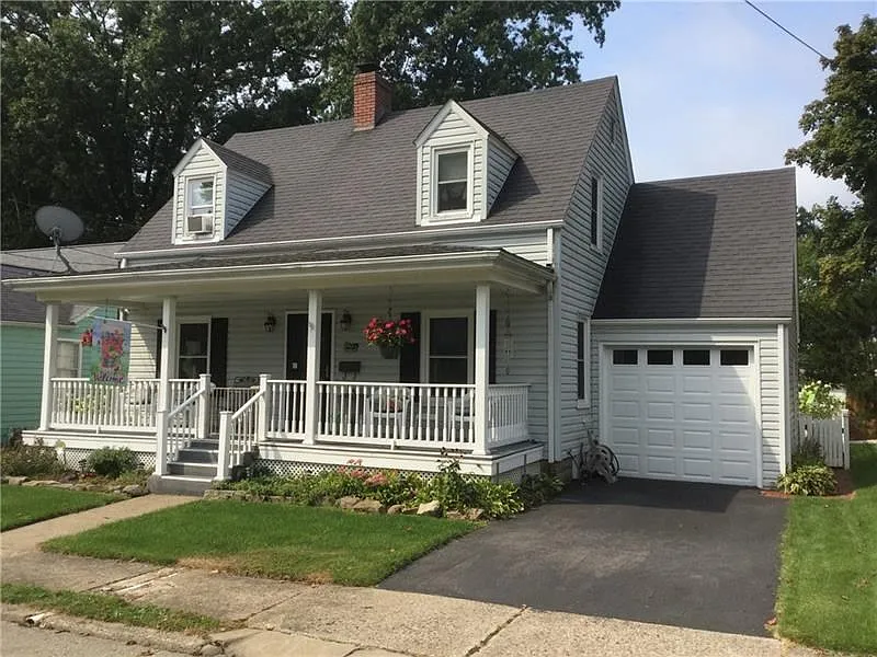 199 Taylor Ave photo 1
