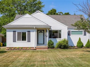 2130 Green Ridge Dr, Wickliffe, OH 44092