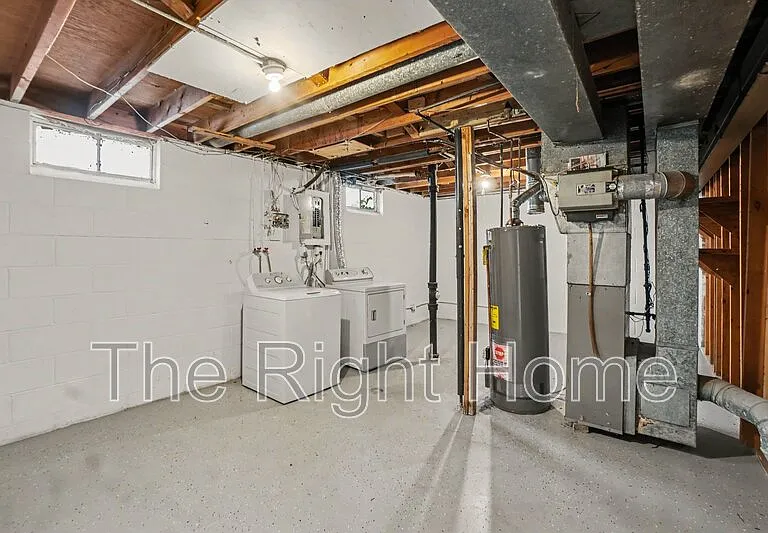 6929 N 64th St — Photo 19