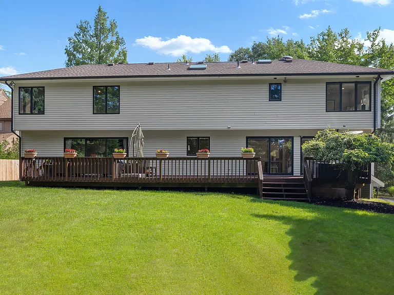 3 Forest Rd — Photo 6