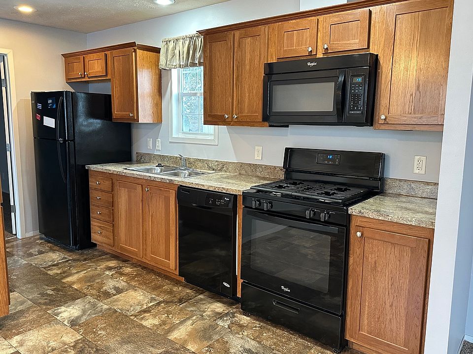 1st image of 212 Pin Oak Dr #58