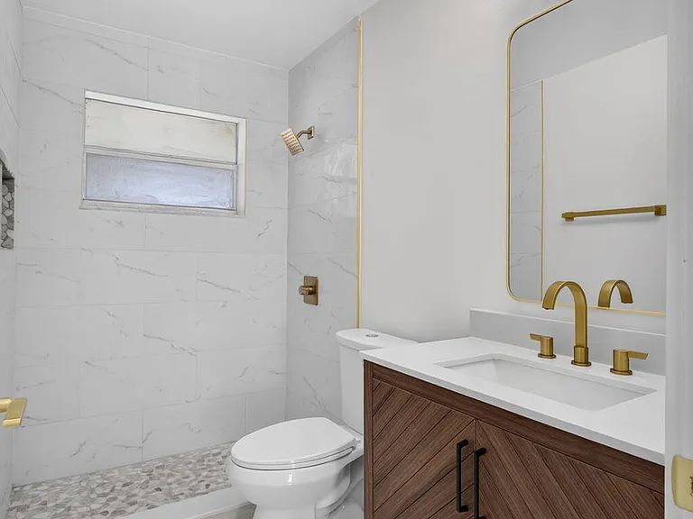 3943 Roan Ct W — Photo 22