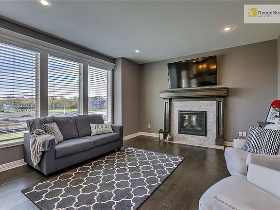 Gas Fireplace with Upgraded Tile!