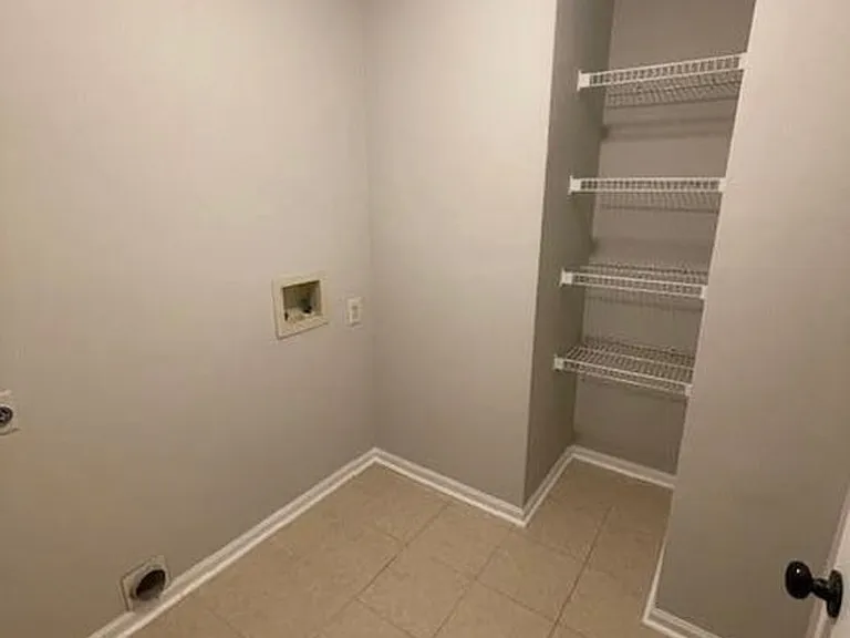 1420 Maplebrook Dr — Photo 11