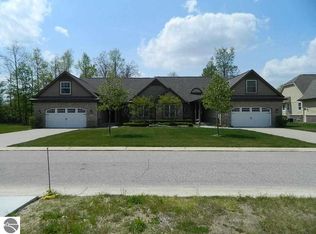 12164 Tullymore Dr, Stanwood, MI
