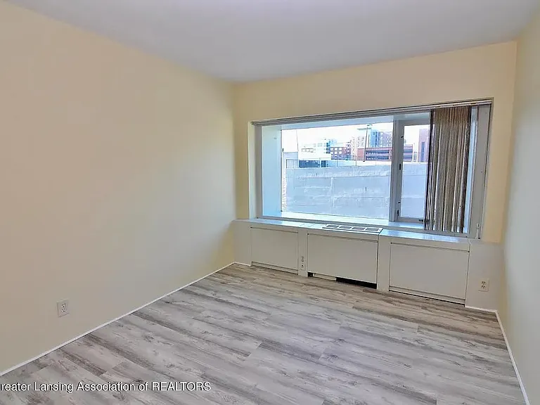 555 E William St #4G — Photo 3