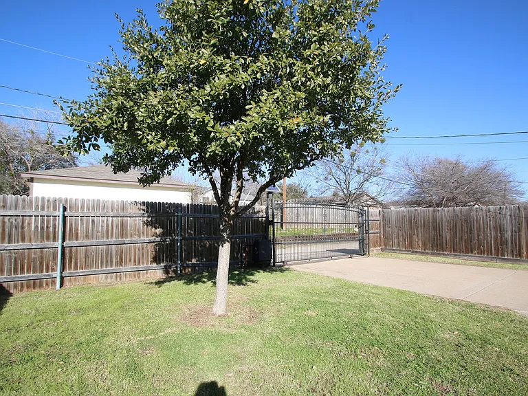 5036 Diaz Ave — Photo 30