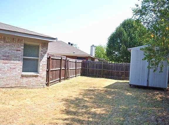 4th image of 10663 Flamewood Dr