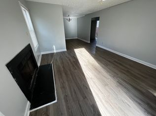 680 Bartons Landing Pl APT 4, Fayetteville, NC 28314