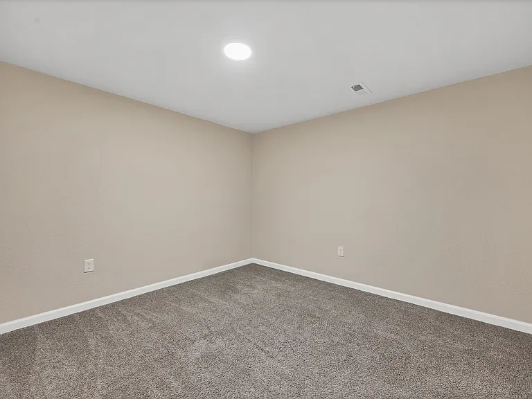 6042 Uno St #B — Photo 17