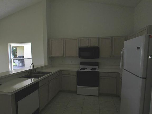 2nd image of 744 McLean Ct