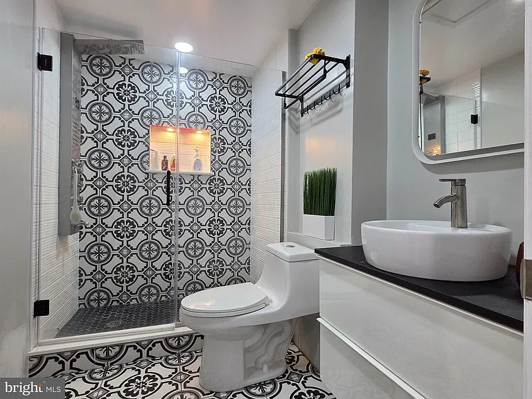1729 Cecil B Moore Ave — Photo 6
