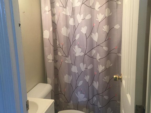 4th image of 2315 Ohio Ave APT 1A