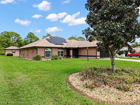 3rd image of 6 Corkwood Ave