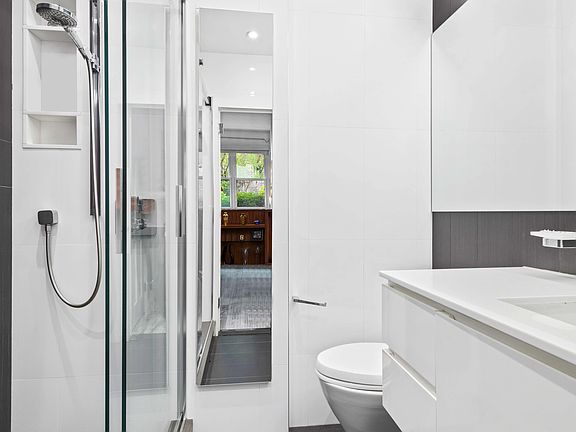 5th image of 315 E 69th St #1AB