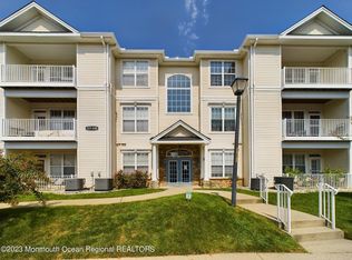 546 Saint Andrews Pl, Englishtown, NJ 07726