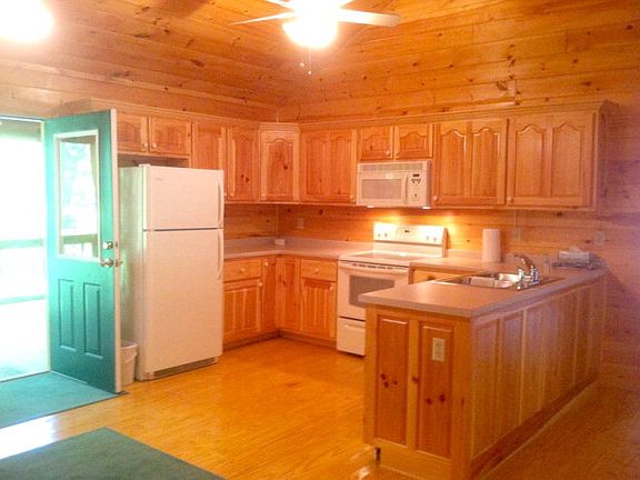 3rd image of 1039 Palisade Dr