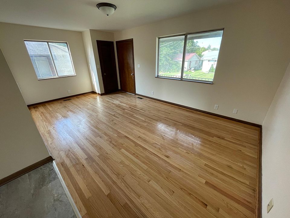 1st image of 110 Lewis Ave APT 7