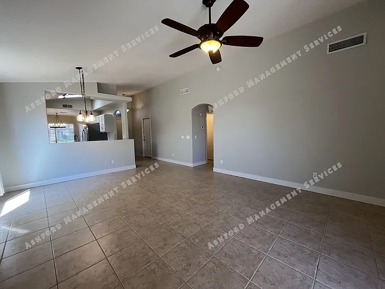 16261 N 91st Dr — Photo 5