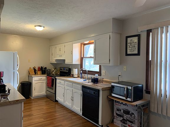 5th image of 1316 E 33rd St