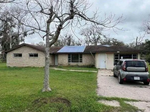 419 Lee Ave, Jones Creek, TX 77541