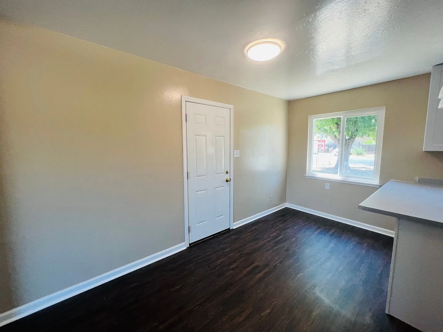 Cute 3 Bedroom Home! — Photo 4
