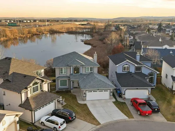 129 N Bridlecreek Grn SW, Calgary, AB T2Y 3N6