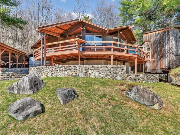 29 Lakeview Drive, Tomkins Cove, NY 10986