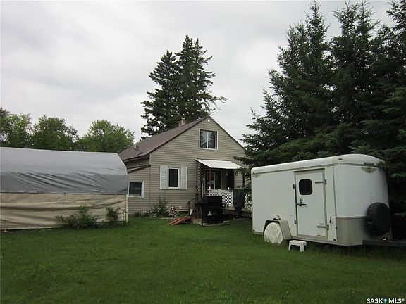 5th image of 101 1st Ave E