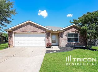 1401 Horseshoe Bend Ct, Fort Worth, TX 76131