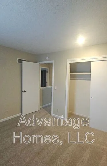 10832 Haskins St — Photo 17