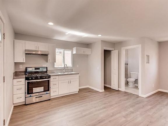 2nd image of 4216 Estrella Ave