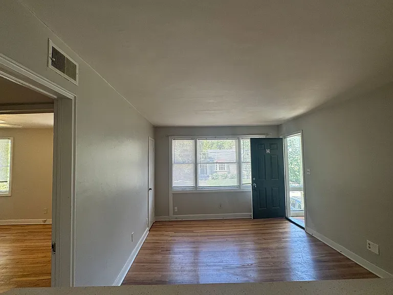 3206 Wellington Rd — Photo 7