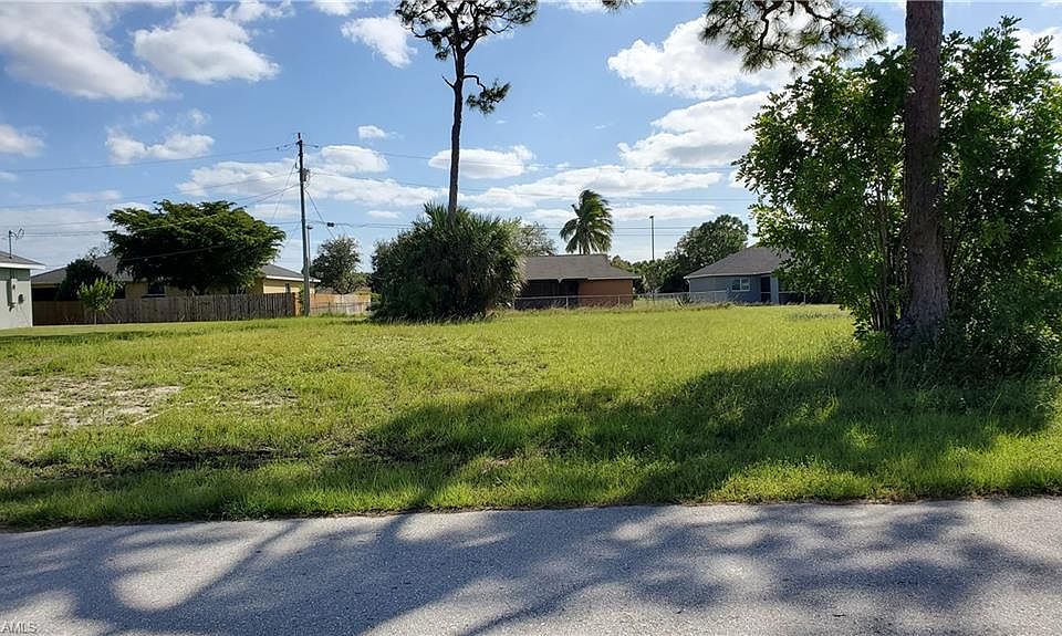 1st image of 306 SW 28th Ter
