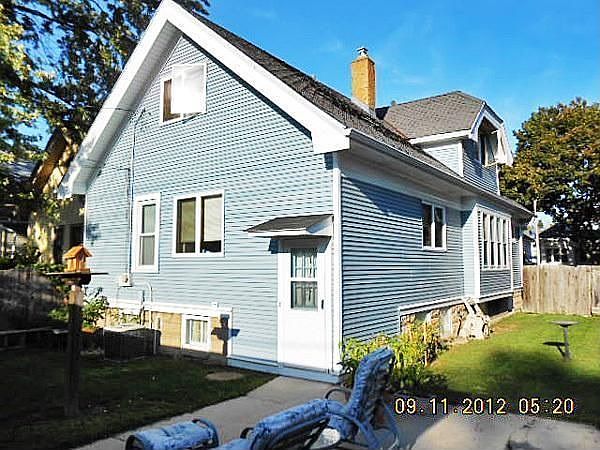 2nd image of 1113 S 74th St