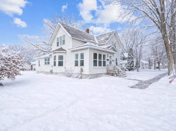 1207 Desoto Ave N, Glencoe, MN 55336