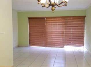 210 NW 87th Ave APT L214, Miami, FL 33172