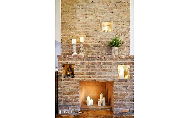 Sold by Douglas Elliman | media 15