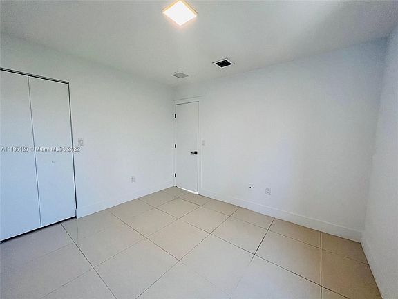 5th image of 1985 Bay Dr #121