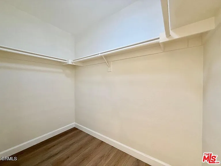 574 Island View Cir — Photo 21