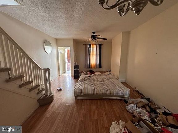 3rd image of 6408 Carlton St