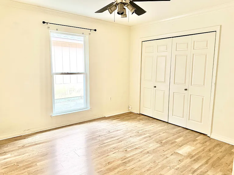 145 Croydon Ave — Photo 9