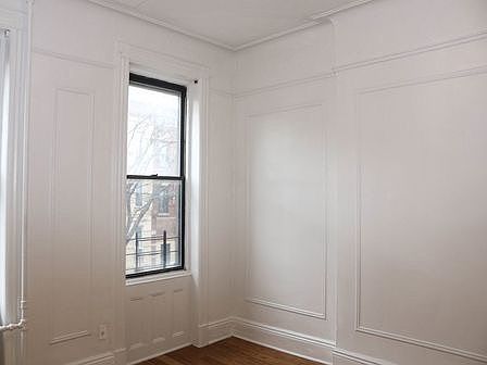 2nd image of 1717 Linden St #2L