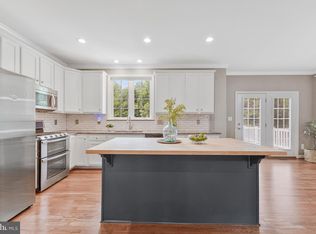 12 Blossom Tree Ct, Stafford, VA 22554