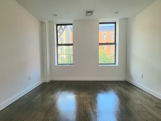 Rented by AZ REALTY NYC LLC | media 15