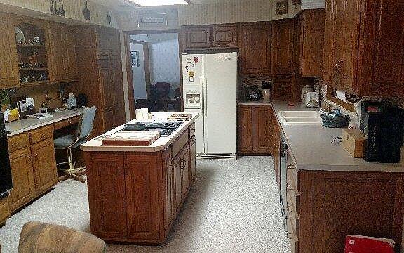 5th image of 2410 Lilac Dr