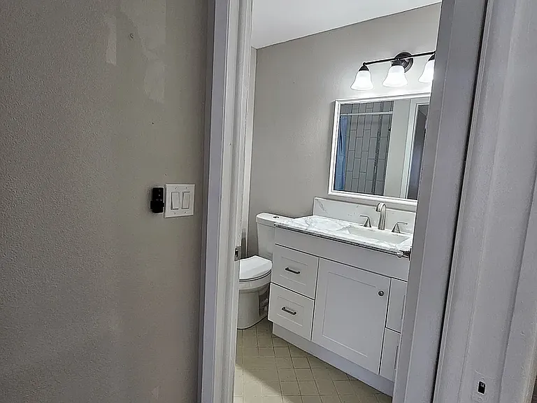 3300 Fox Chase Cir N #215 — Photo 9