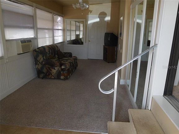 4th image of 446 Center Crest Blvd