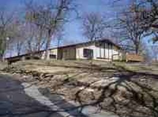 2216 Rainbow Dr, Waterloo, IA 50701