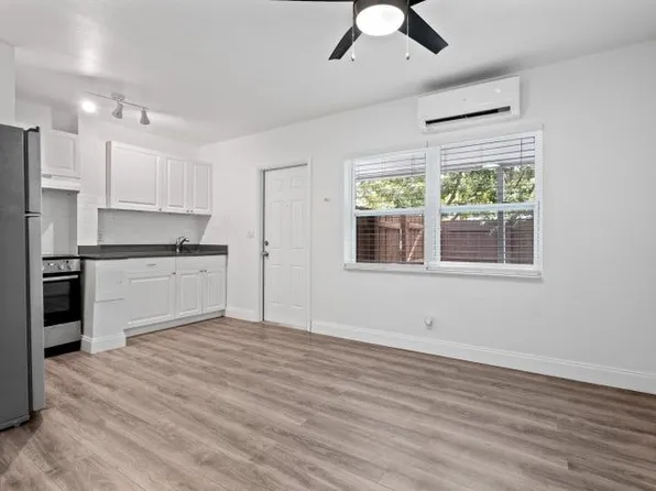 1100 NE 11th Ave APT 4, Fort Lauderdale, FL 33304